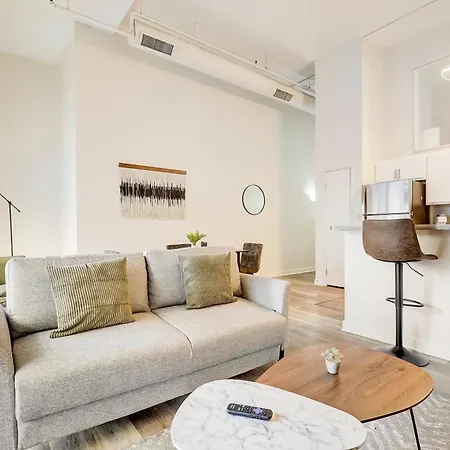 Cozysuites - 1Br With Direct Skybridge Access #1